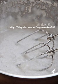 香草荔枝冰激凌的做法 步骤4