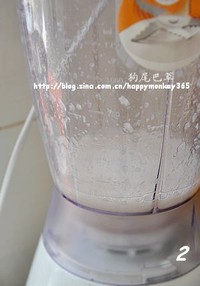 香草荔枝冰激凌的做法 步骤2