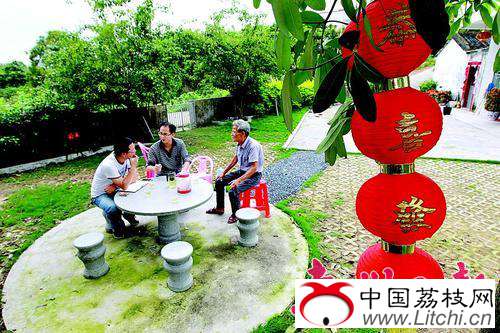     农家院落干净整洁环境美。
